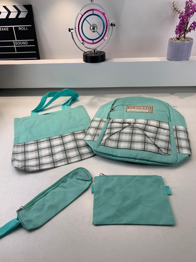 Ensemble de sacs d’école Kawai pour adolescents 4Pcs CLBD V4 Vert – محفظة 4 قطع كاواي أخضر - Sac à dos et Mode - صورة حقيقية 5