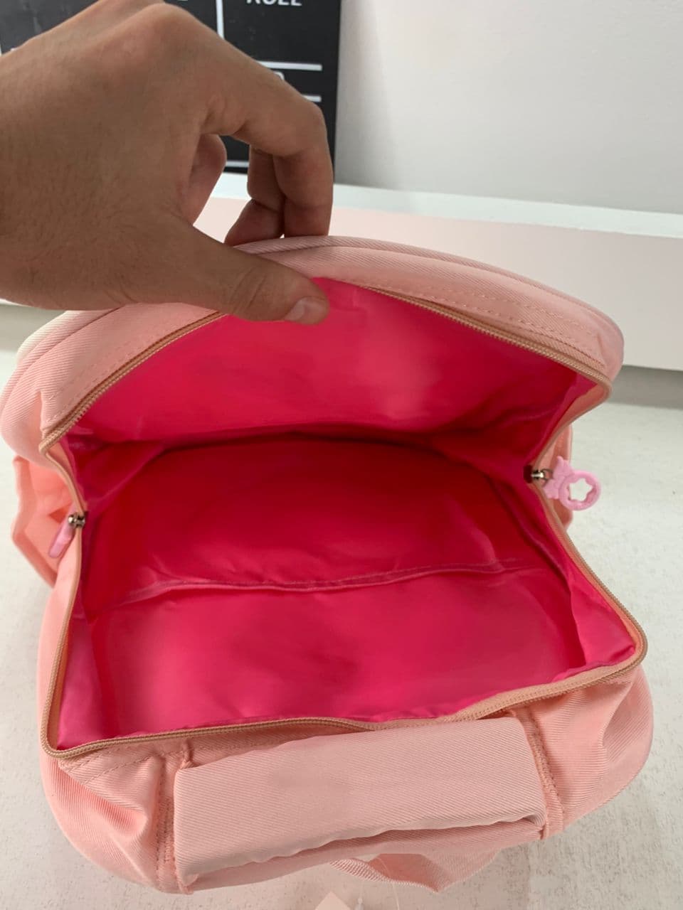 Sac à Dos Enfant Ludique avec Plusieurs Compartiment et un Peluche LM-5122 Rose – حقيبة ظهر للأطفال وردي - Sac à dos et Mode - صورة حقيقية 8