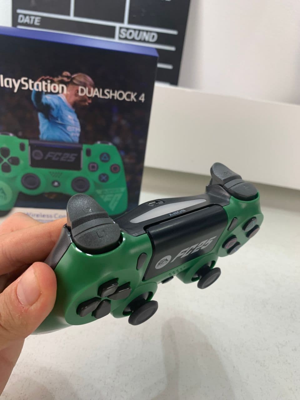 SONY DualShock Manette PS4 Sans Fil, Batterie Rechargeable (High Copy) – Edition FC25 - Jouet & Gaming - صورة حقيقية 6