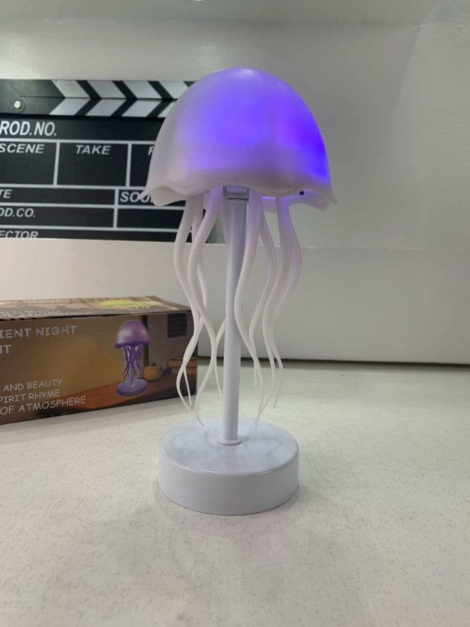 Lampe méduse RVB rechargeable avec capteur tactile et pieds dansants – مصباح ديكور على شكل قنديل - Décoration - صورة حقيقية 12