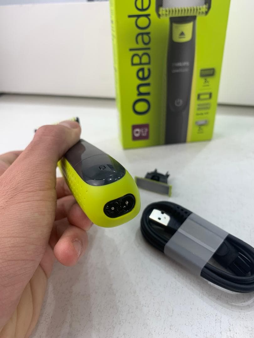 Philips OneBlade QP2824/10 Tondeuse Rechargeable Original – ماكينة حلاقة أصلية للرجال - Soins et Beauté - صورة حقيقية 9
