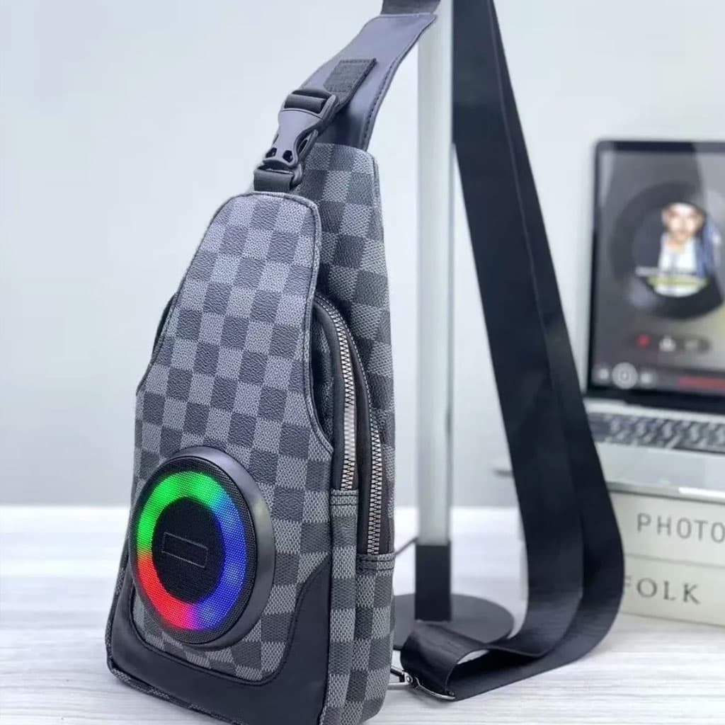 Sac à Bandoulière avec Haut Parleur Bluetooth Rechargeable RGB CH-M818 – حقيبة رجالية مع مكبر صوت بلوتوث مدمج - Électronique - صورة 2