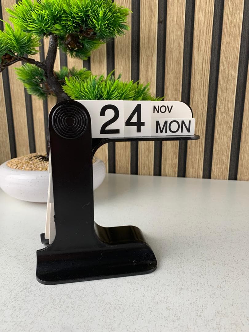 Calendrier Perpétuel à Rabat pour Décoration d’intérieur - Décoration - صورة حقيقية 7