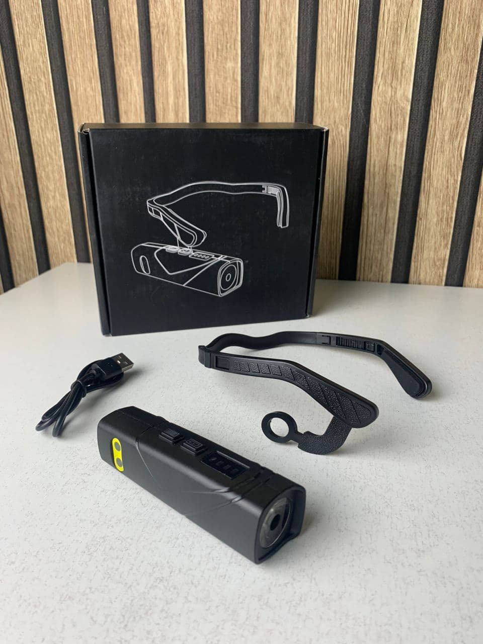 Lampe Frontale Rechargeable 1000 Lumen Avec Sensor de Mouvement et 5 Modes de Lumière - Camping et Randonnée - صورة حقيقية 9