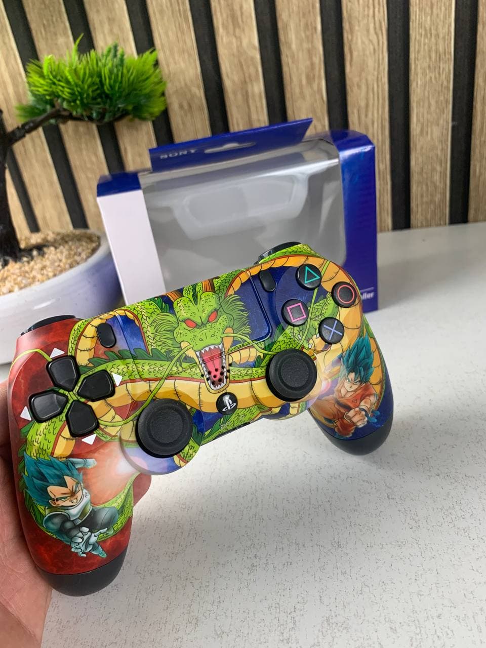SONY DualShock Manette PS4 Sans Fil, Batterie Rechargeable (High Copy) – Edition Dragon Ball Z - Jouet & Gaming - صورة حقيقية 5