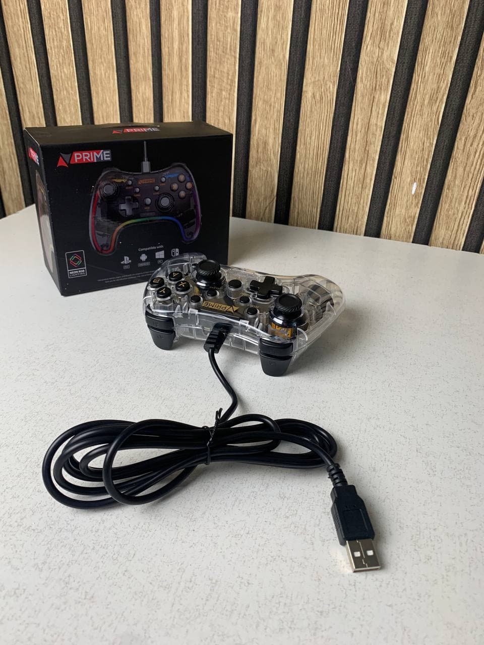 Manette de Jeu Filaire avec Éclairage Néon RGB PG-002W - Jouet & Gaming - صورة حقيقية 7