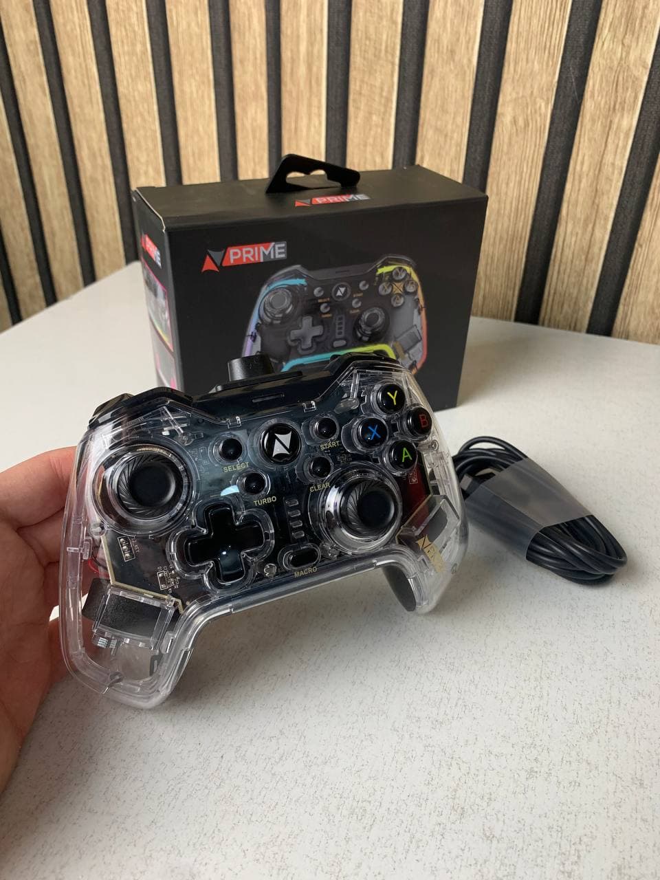 Manette de Jeu Filaire avec Éclairage Néon RGB PG-003 - يد تحكم بأضواء ملونة - Jouet & Gaming - صورة حقيقية 12