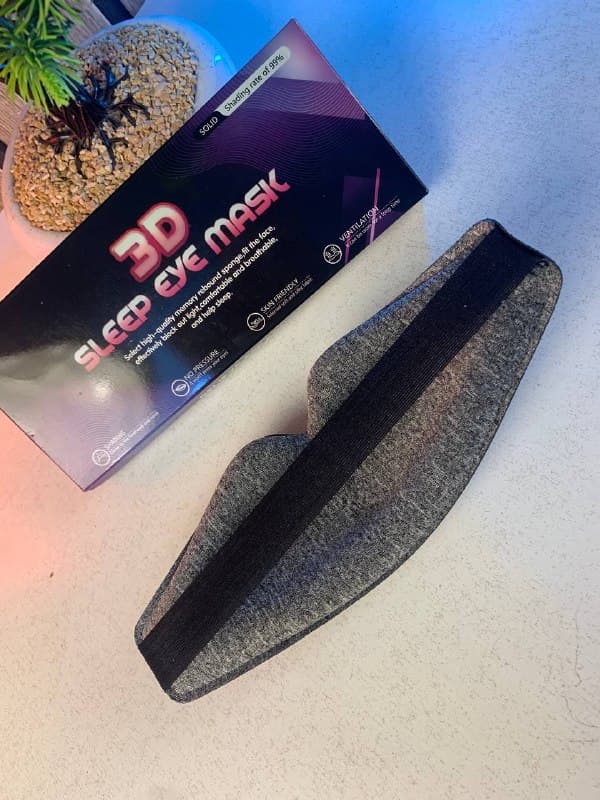 Masque de sommeil 3D ergonomique et profond amélioré avec sangle ajustable - قناع نوم مريح - Camping et Randonnée - صورة حقيقية 11