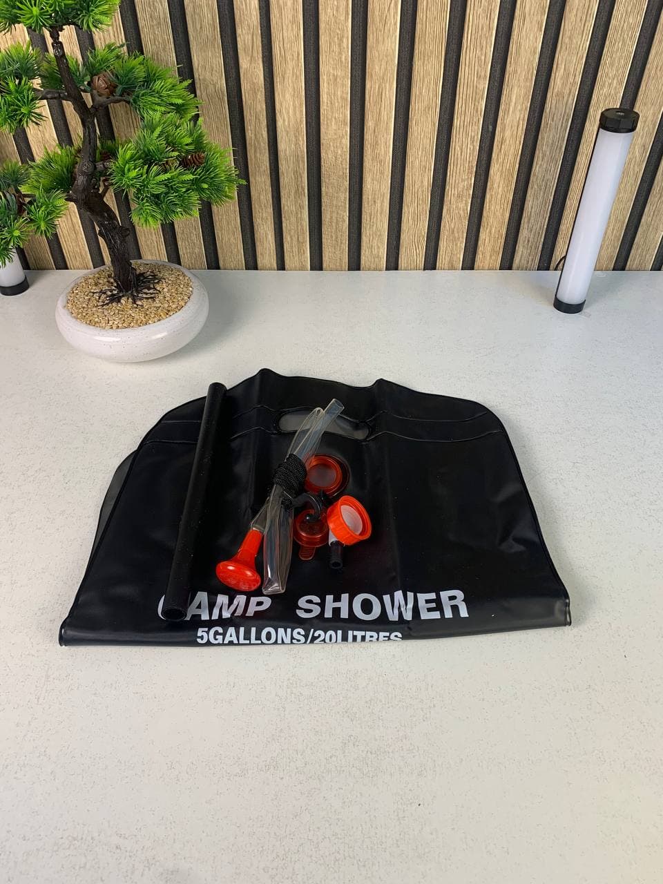 Sac de douche solaire avec pommeau de douche interchangeable 20L - حقيبة الاستحمام الشمسية المحمولة سعة 20 لتر - Camping et Randonnée - صورة حقيقية 9