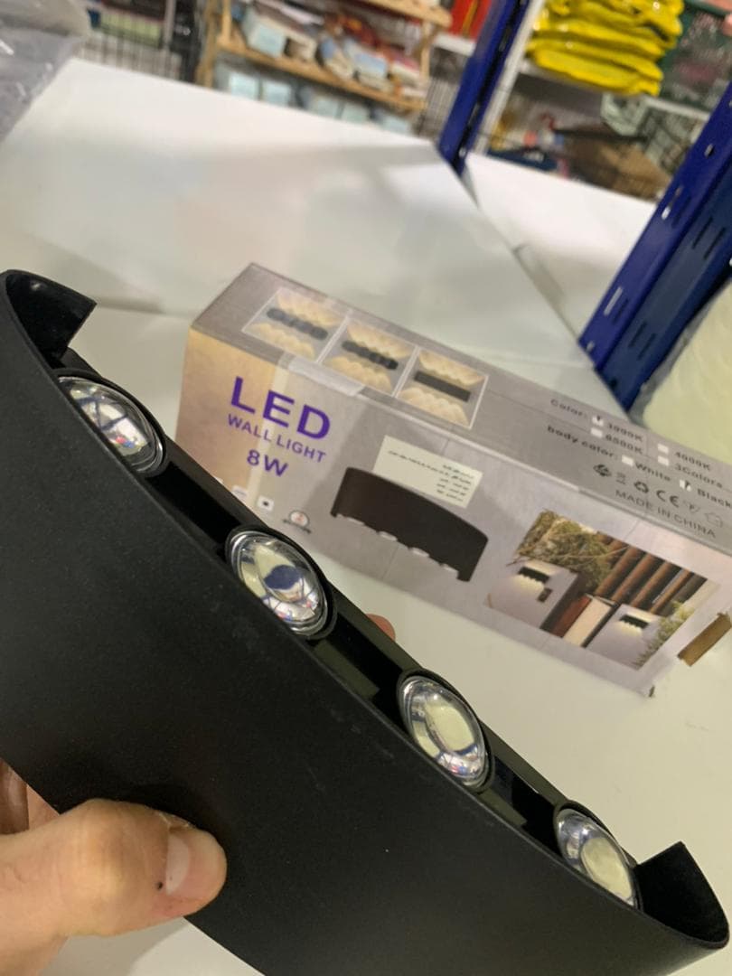 Applique Murale LED 8W D’Éclairage Extérieur 4 Lampes en PP — صورة حقيقية 14