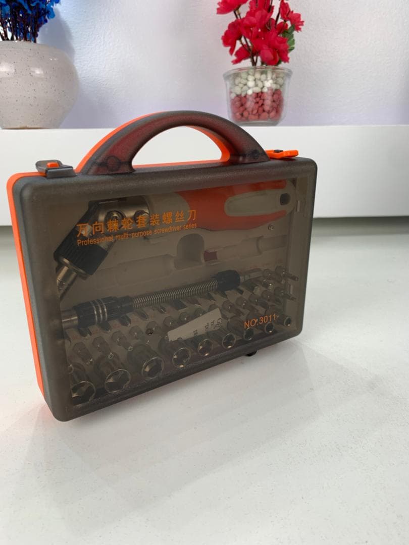 Tournevis à Cliquet Multifonction Haute Résistance 41en1– مفك براغي متعدد الوظائف عالي القوة — صورة حقيقية 9