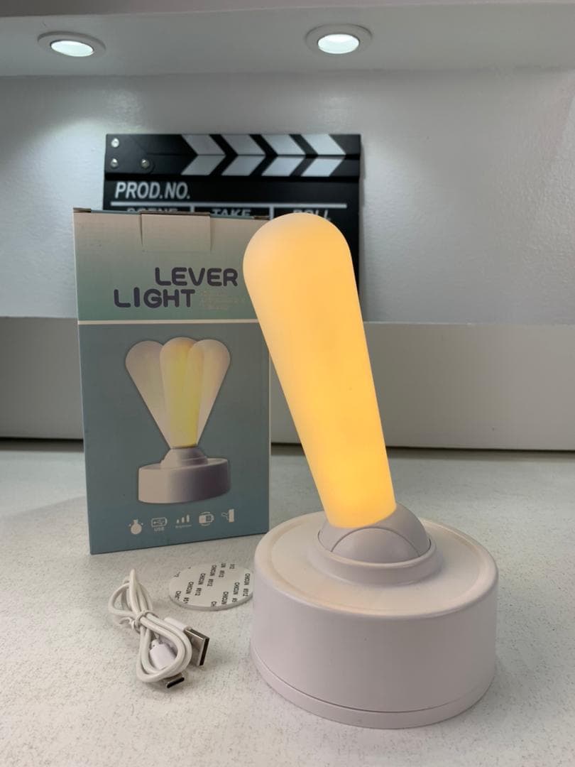 Veilleuse LED à Levier avec Interrupteur à bascule Rechargeable – مصباح غرف نوم قابل للشحن — صورة حقيقية 9