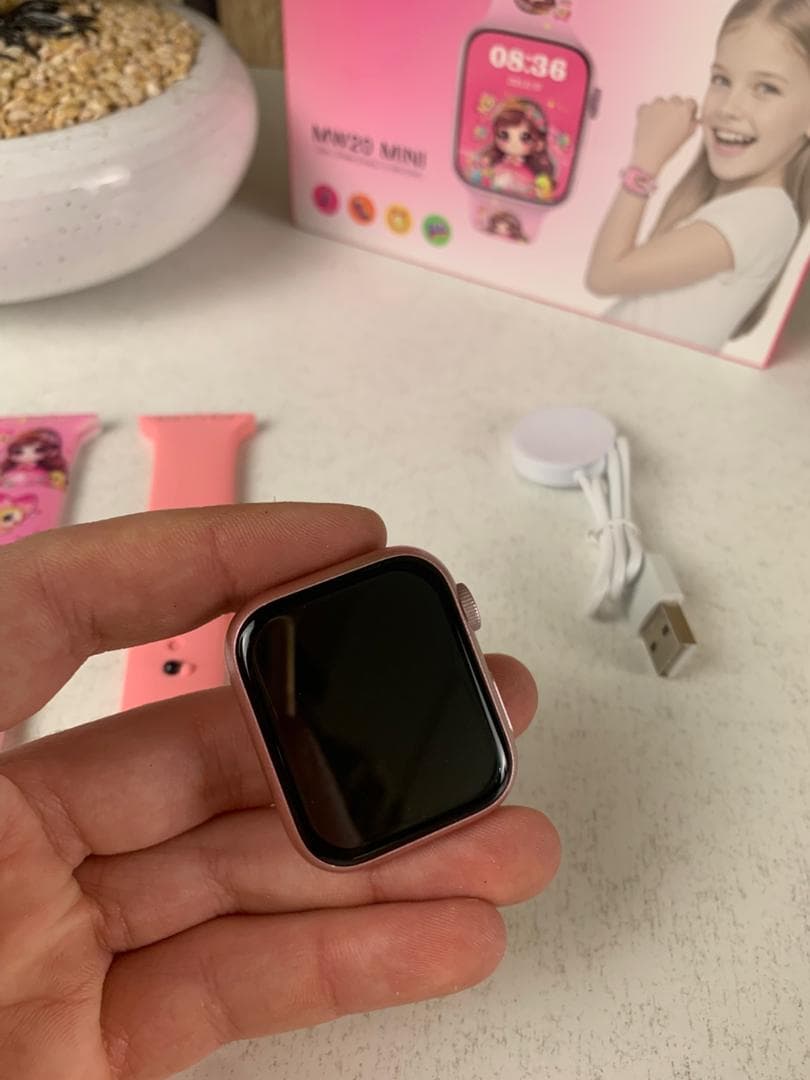 Smartwatch Modio MW20 Mini pour filles et garçons avec 2 bracelets – ساعة ذكية للأطفال — صورة حقيقية 11