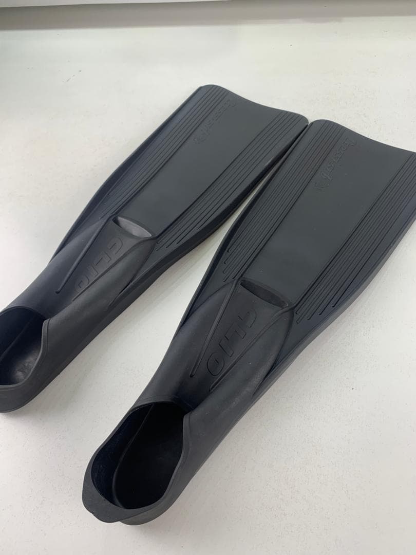 Cressi Clio Palmes de Plongée Professionnel avec Longue Lame – زعانف السباحة — صورة حقيقية 6