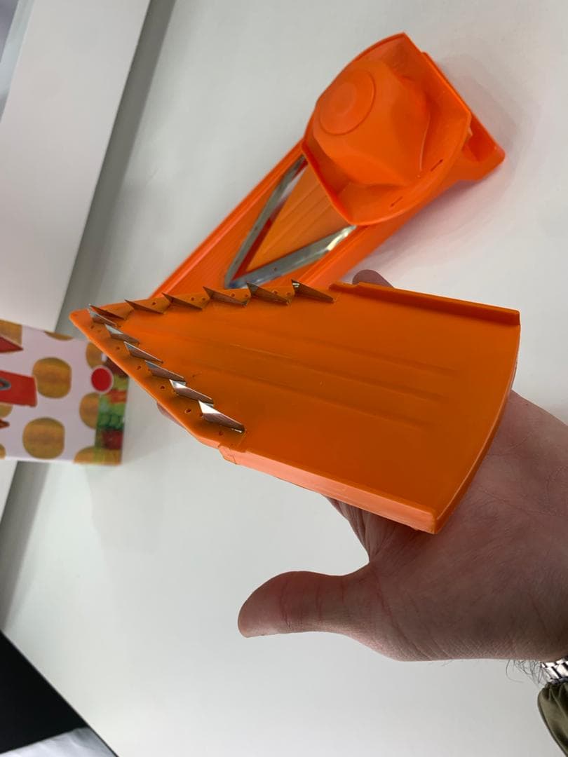 Trancheuse Mandoline Multifonctionnelle  – آلة تقطيع الخضر متعددة الوظائف — صورة حقيقية 7