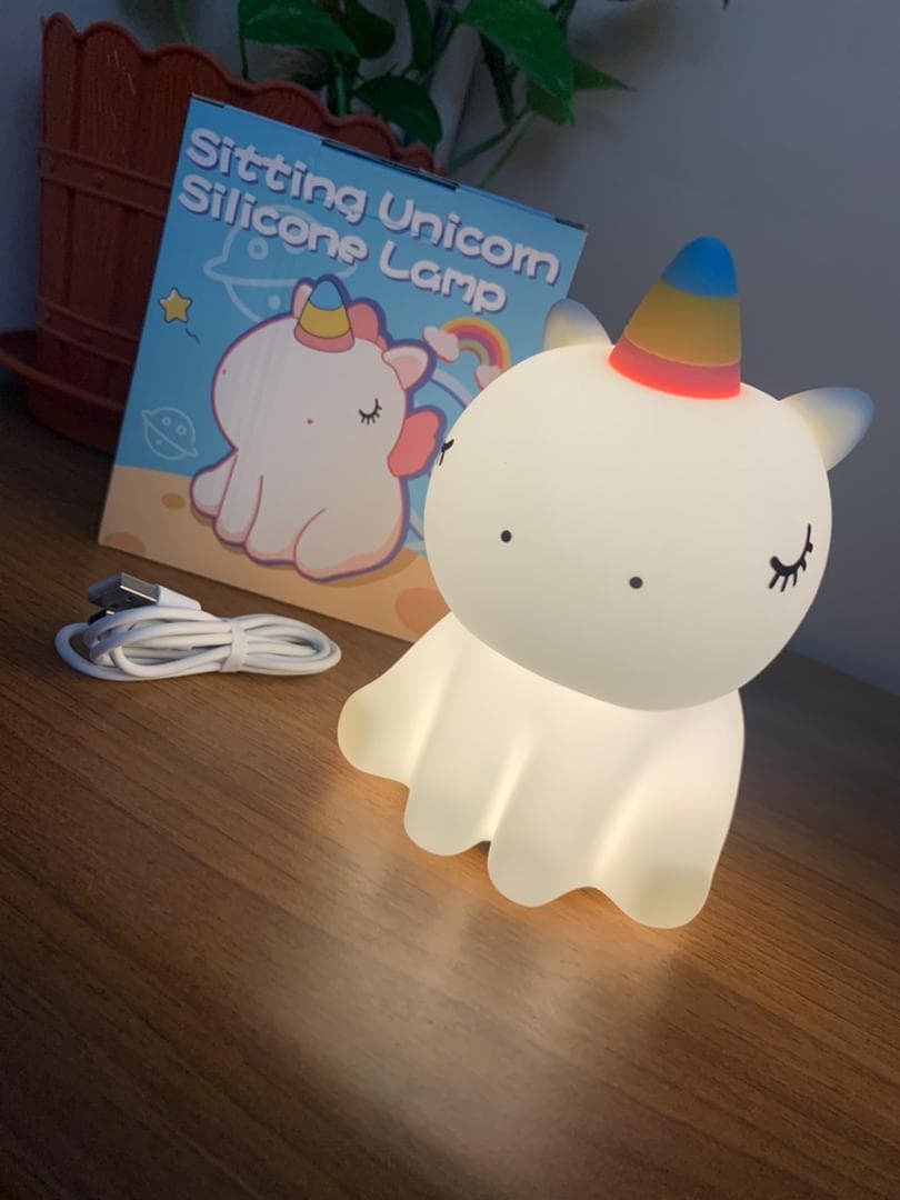Veilleuse en Silicone Forme Unicorne pour Chambre d’enfant Rechargeable — صورة حقيقية 8