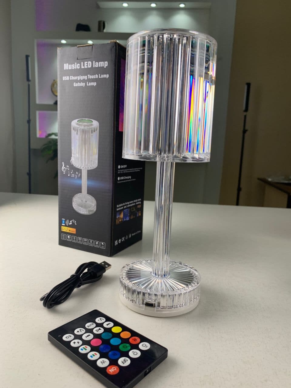 Lampe Cristal LED avec Haut-Parleur Bluetooth – مكبر صوت ومصباح كريستالي — صورة حقيقية 6