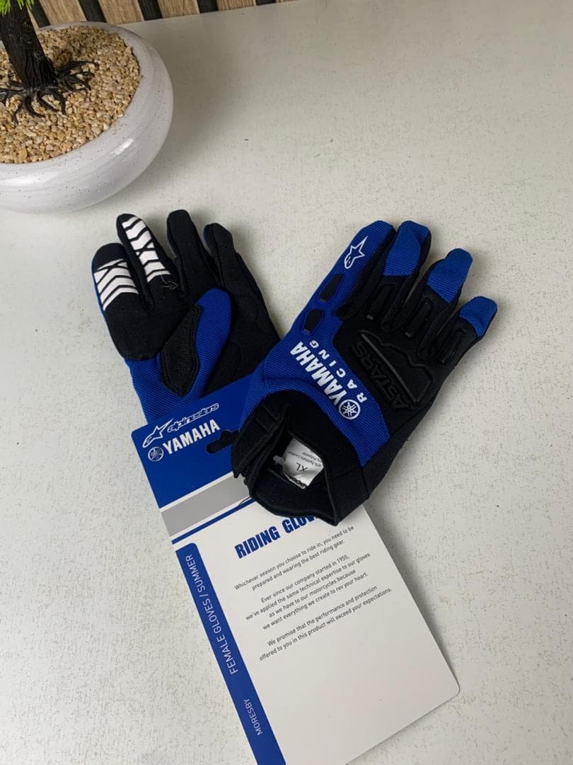 Gants YAMAHA MX & Alpinestars – قفازات ياماها إم إكس وألبينستارز — صورة حقيقية 2
