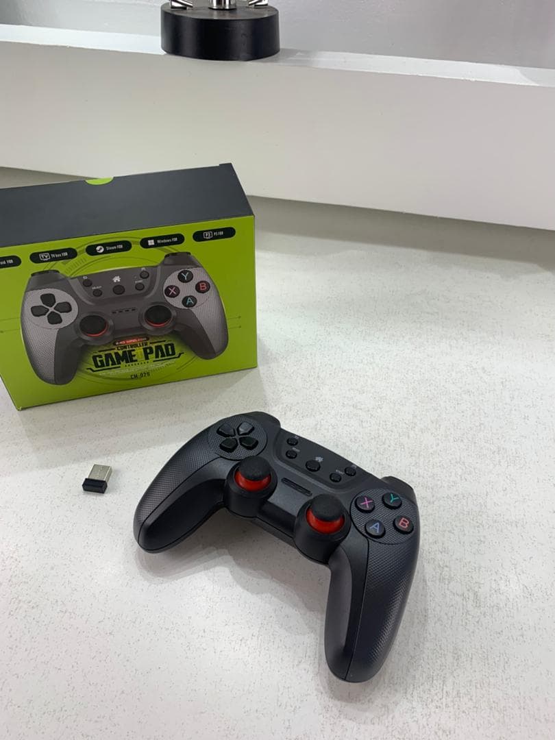 Manette de jeu sans fil 2.4G Compatible avec Android TV Box, Steam, PC, TVBOX, PS3 – يد تحكم لاسلكية — صورة حقيقية 7