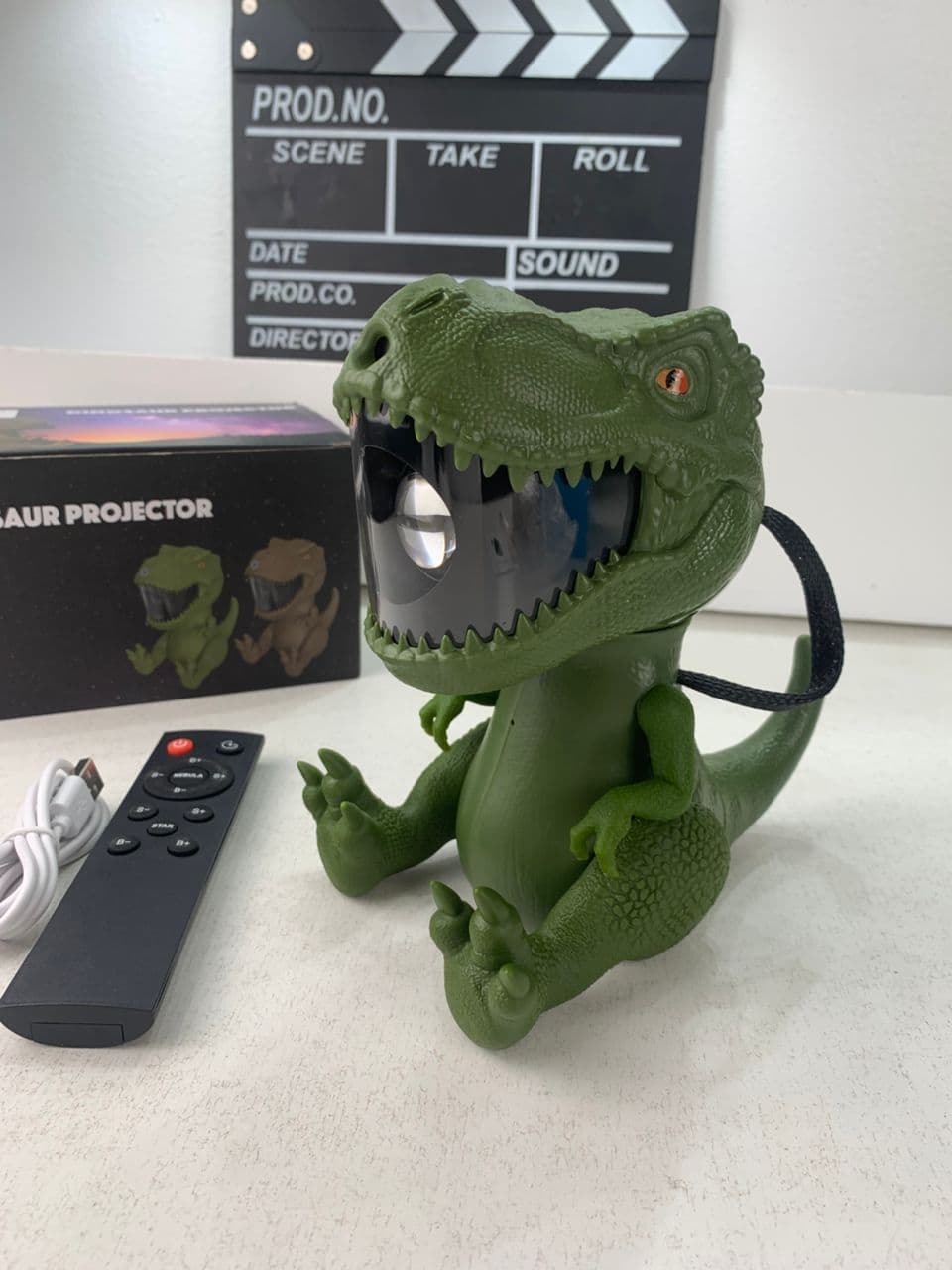Dinosaure Projecteur Galaxie et Haut Parleur avec Télécommande – جهاز عرض نجوم ومكبر صوت — صورة حقيقية 7