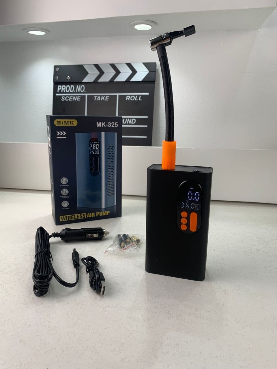 Compresseur À Air Portatif 150 PSI Rechargeable avec Lampe LED – جهاز نفخ عجلات محمول — صورة حقيقية 10