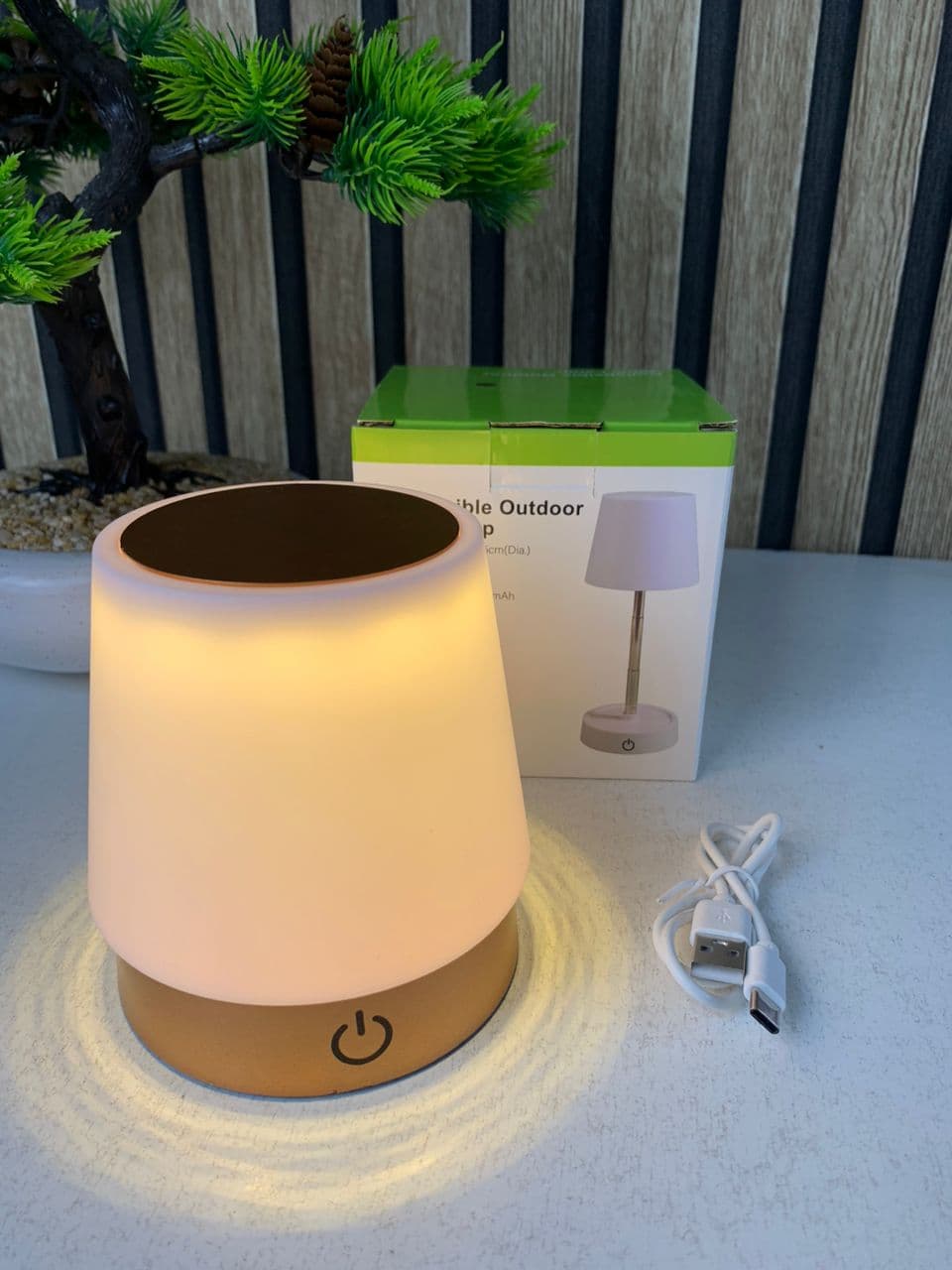 Lampe de chevet télescopique LED rechargeables lumière chaude – مصباح تيليسكوبي بإضاءة دافئة — صورة حقيقية 10