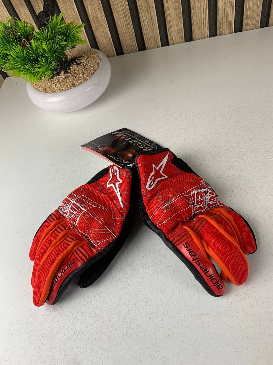 قفازات الدراجات النارية | Alpinestars MM93 Losail V2 | تعمل بالشاشات اللمسية — صورة حقيقية 8
