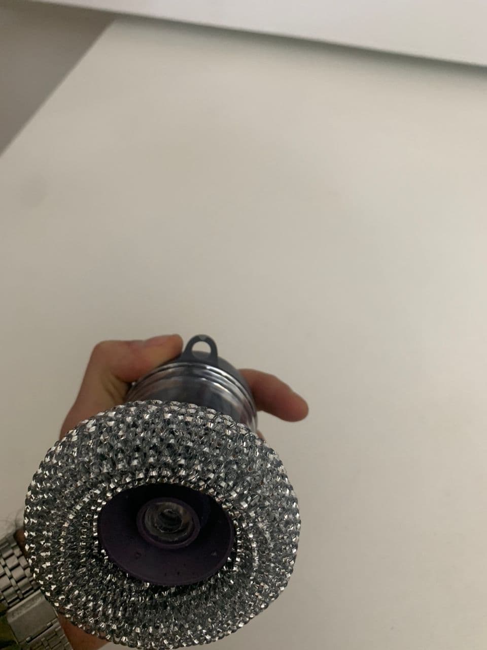 Brosse à Main avec Distributeur de Savon pour Cuisine – فرشاة يدوية بموزع صابون للمطبخ — صورة حقيقية 10