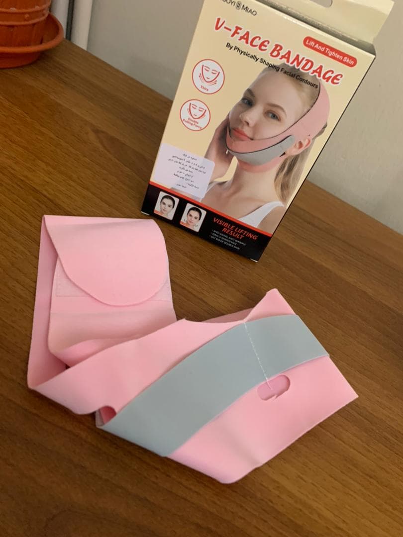 Sangle de levage du visage avec double réduction de menton — صورة حقيقية 9