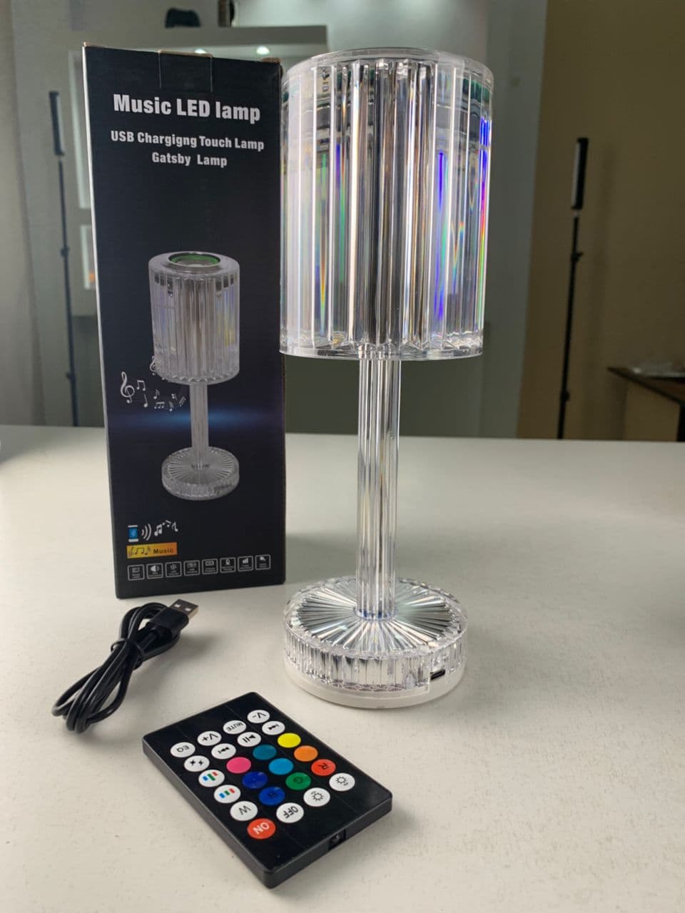 Lampe Cristal LED avec Haut-Parleur Bluetooth – مكبر صوت ومصباح كريستالي — صورة حقيقية 5