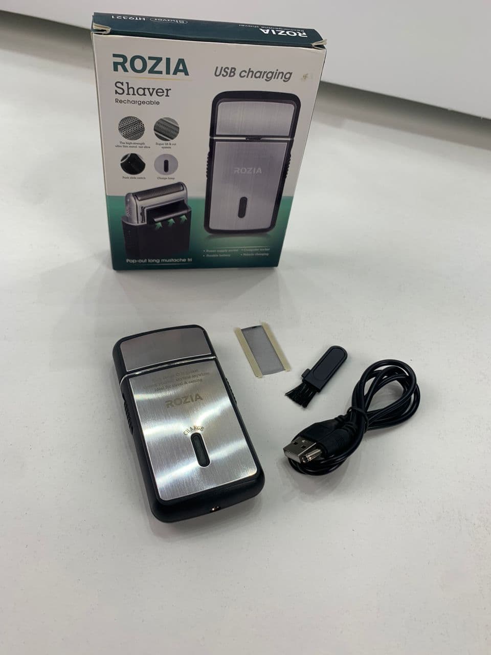 Rasoir Électrique Portable Rozia – ماكينة حلاقة كهربائية محمولة — صورة حقيقية 8