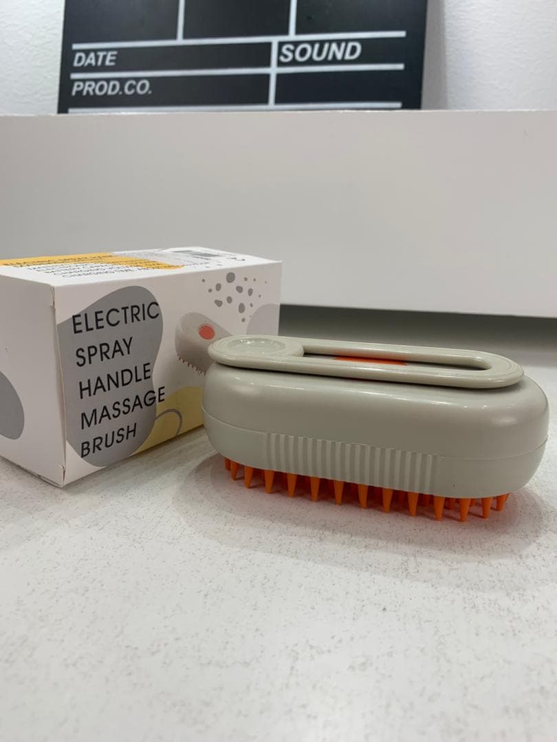 Brosse à vapeur pour chat autonettoyante 3en1 – فرشة تنظيف القطط — صورة حقيقية 8
