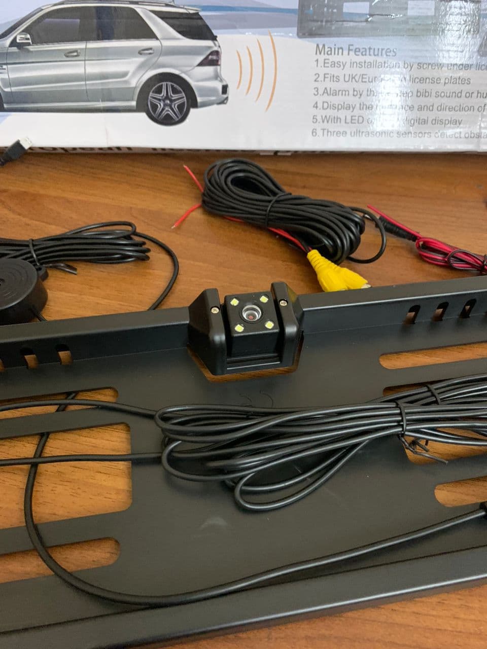 Caméra de recul HD Avec cadre de plaque d’immatriculation Standard et Radar de Recule — صورة حقيقية 9