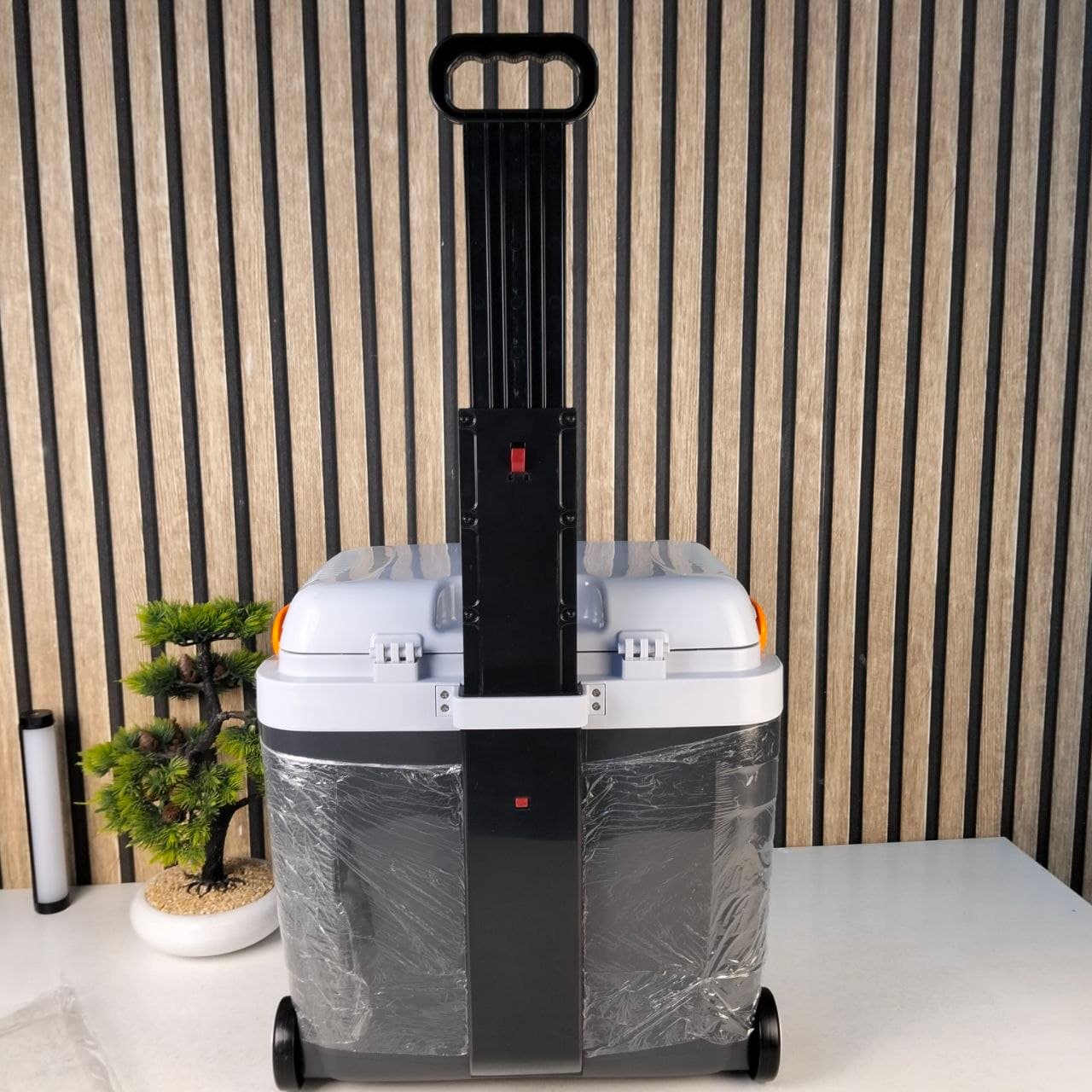 Glacière et Réchauffeur Thermoélectrique Portable 28L avec Roues - ثلاجة وسخان متنقل سعة 28 لتر - Vacance & Loisir - صورة حقيقية 10