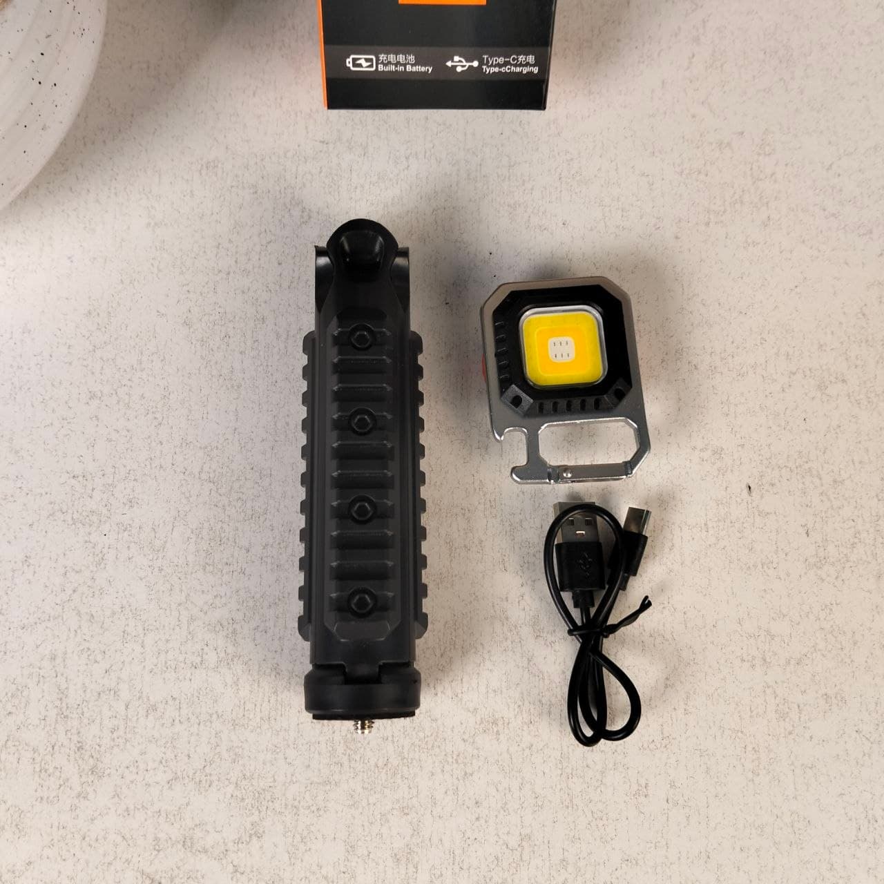 Mini Lampe de Poche COB LED Portable Rechargeable avec Trépied - مصباح متعدد الوظائف مع حامل - Camping et Randonnée - صورة حقيقية 13