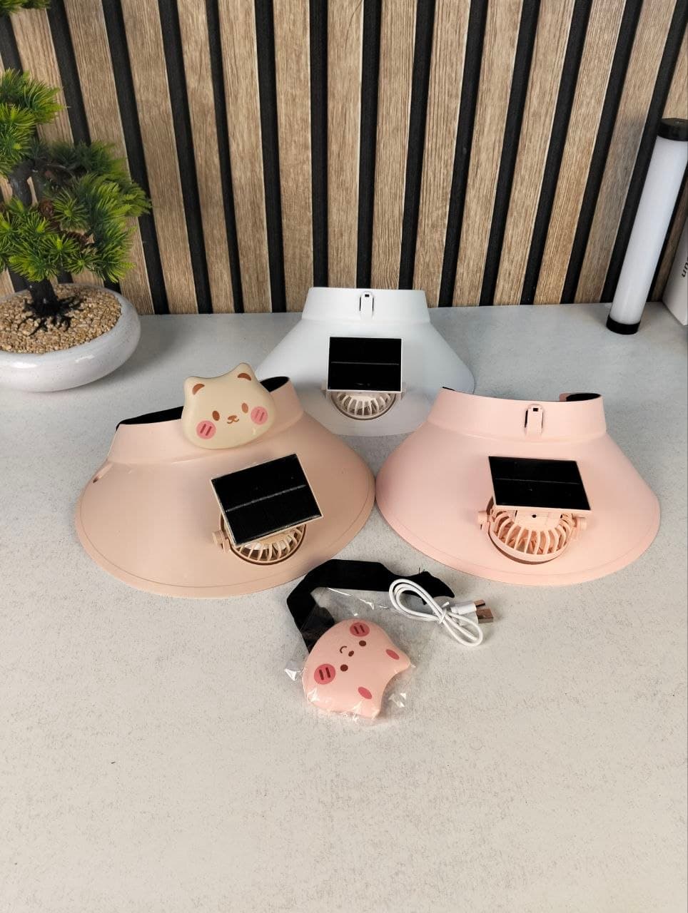 Casquette Anti-Chaleur avec Ventilateur Solaire et Rechargeable USB - قبعة التبريد الشمسية الذكية مع مروحة مدمجة قابلة للشحن - Vacance & Loisir - صورة حقيقية 9