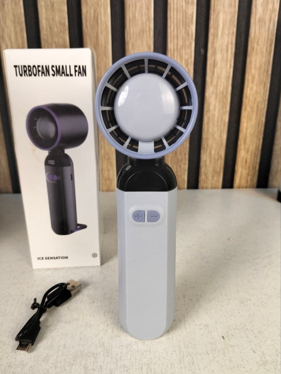 Mini Ventilateur Turbo Sans Pales - 100 Vitesses Réglables et Rechargeable USB - مروحة التوربو الذكية بدون شفرات مع 100 سرعة قابلة للتعديل - Produits de saison - صورة حقيقية 13