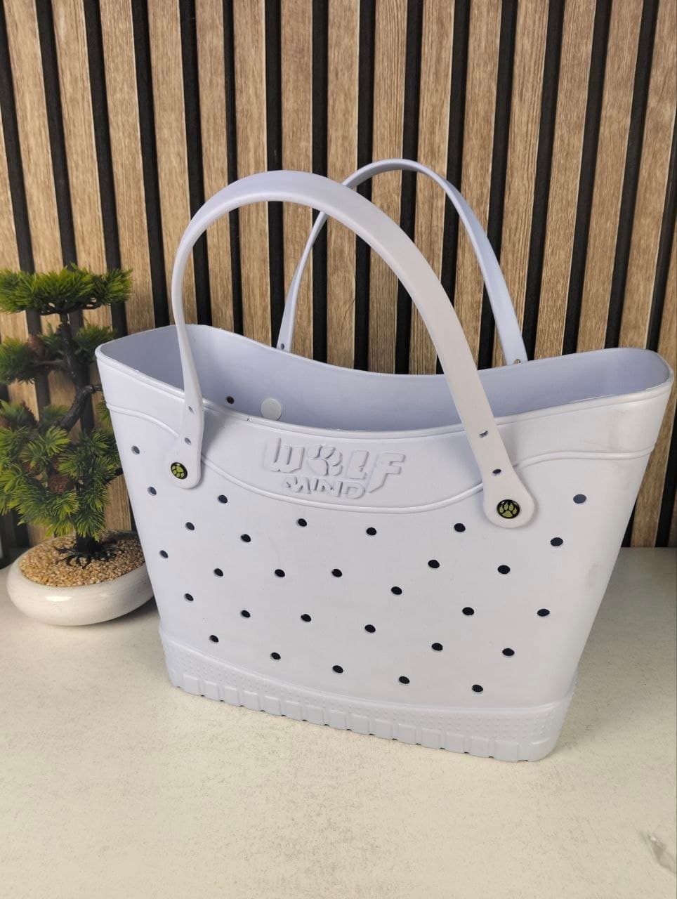Sac de Plage Eva et Silicone Garni de Trous Grand Cabas Imperméable Tendance pour Été - حقيبة الشاطئ السيليكونية العصرية المقاومة للماء - Vacance & Loisir - صورة حقيقية 8