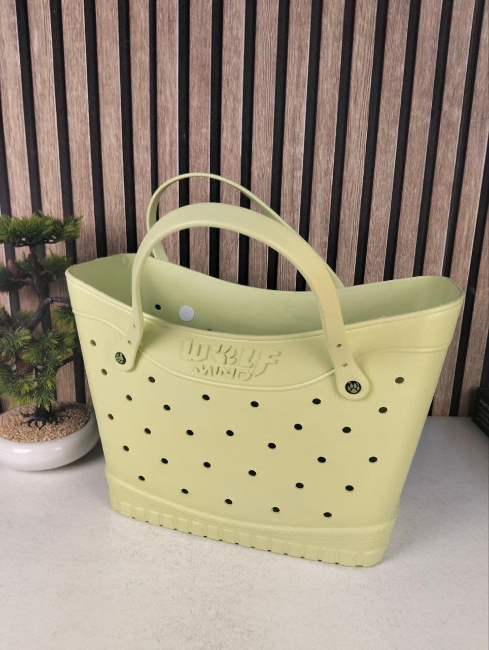 Sac de Plage Eva et Silicone Garni de Trous Grand Cabas Imperméable Tendance pour Été - حقيبة الشاطئ السيليكونية العصرية المقاومة للماء - Vacance & Loisir - صورة حقيقية 10