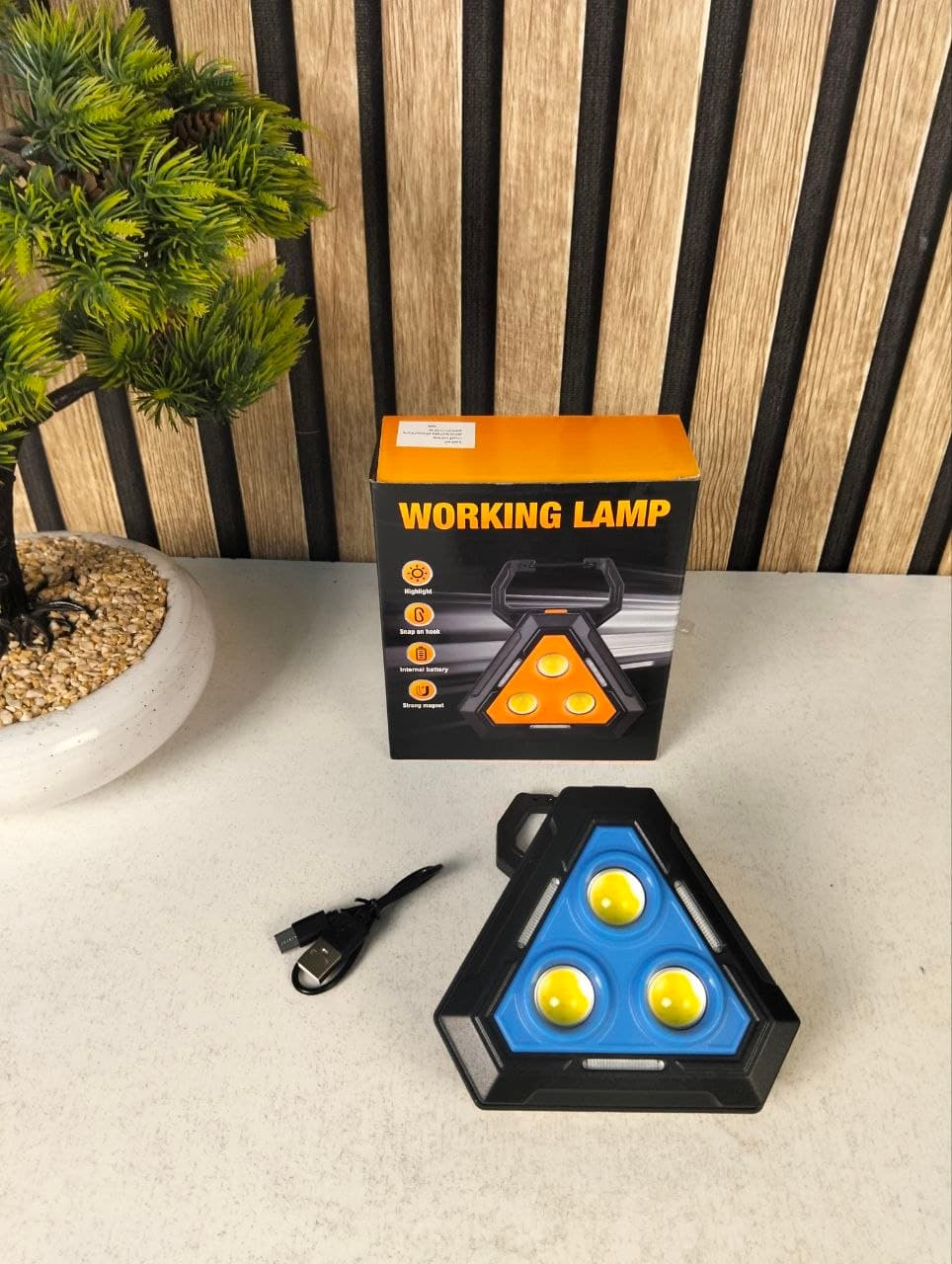 Lampe de Travail Portable pour Multi-usages Base Magnétique Rechargeable USB - مصباح محمول متعدد الوظائف بقاعدة مغناطيسية - Accessoires Auto/Moto - صورة حقيقية 13