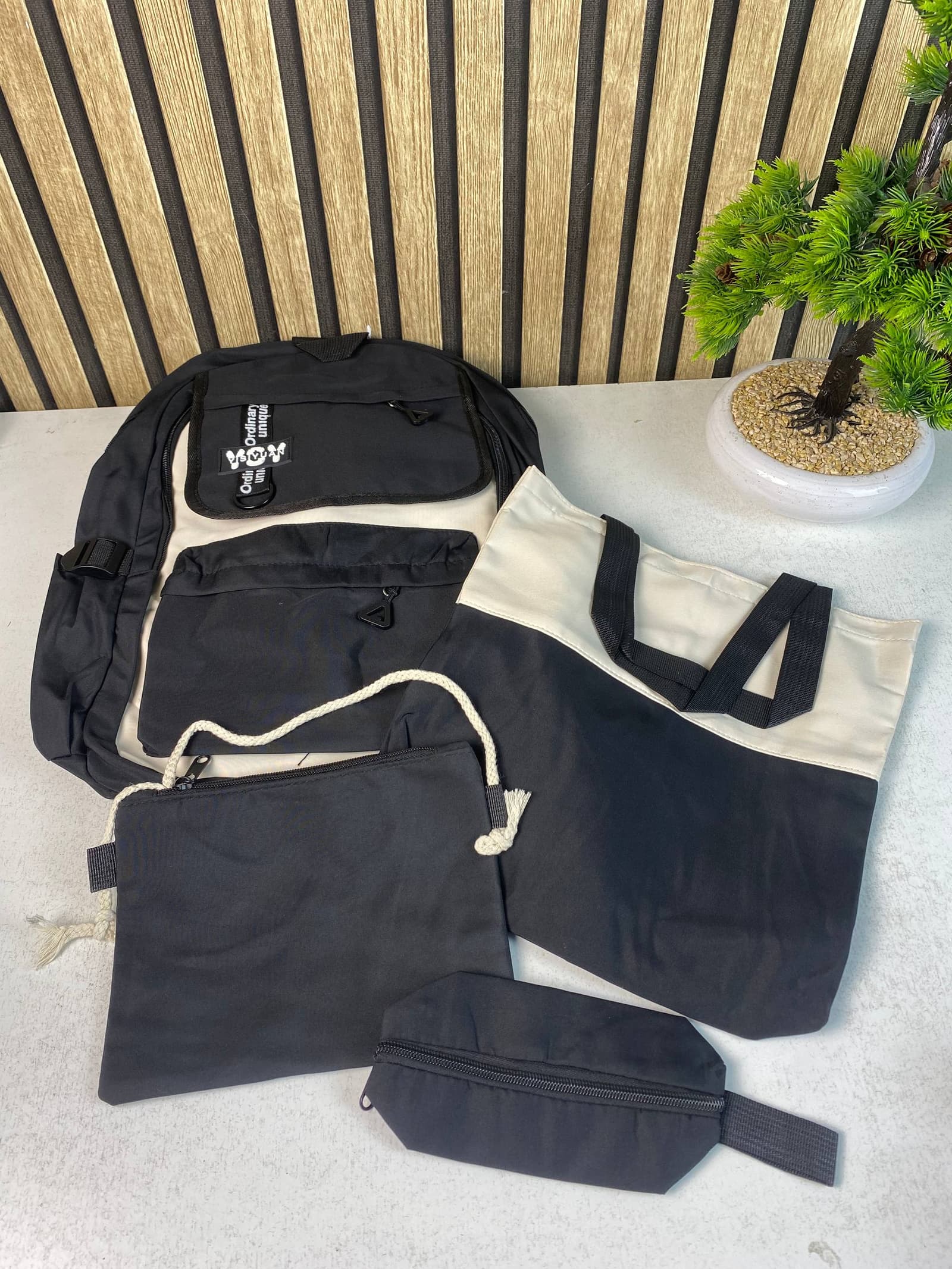 Sac à Dos Multifonctionnel Kawaii Grand Volume Imperméable et Résistant 4Pcs Noir SACKDS12N - حقيبة ظهر بعدة قطع بتصميم كاوايي - Sac à dos et Mode - صورة حقيقية 4