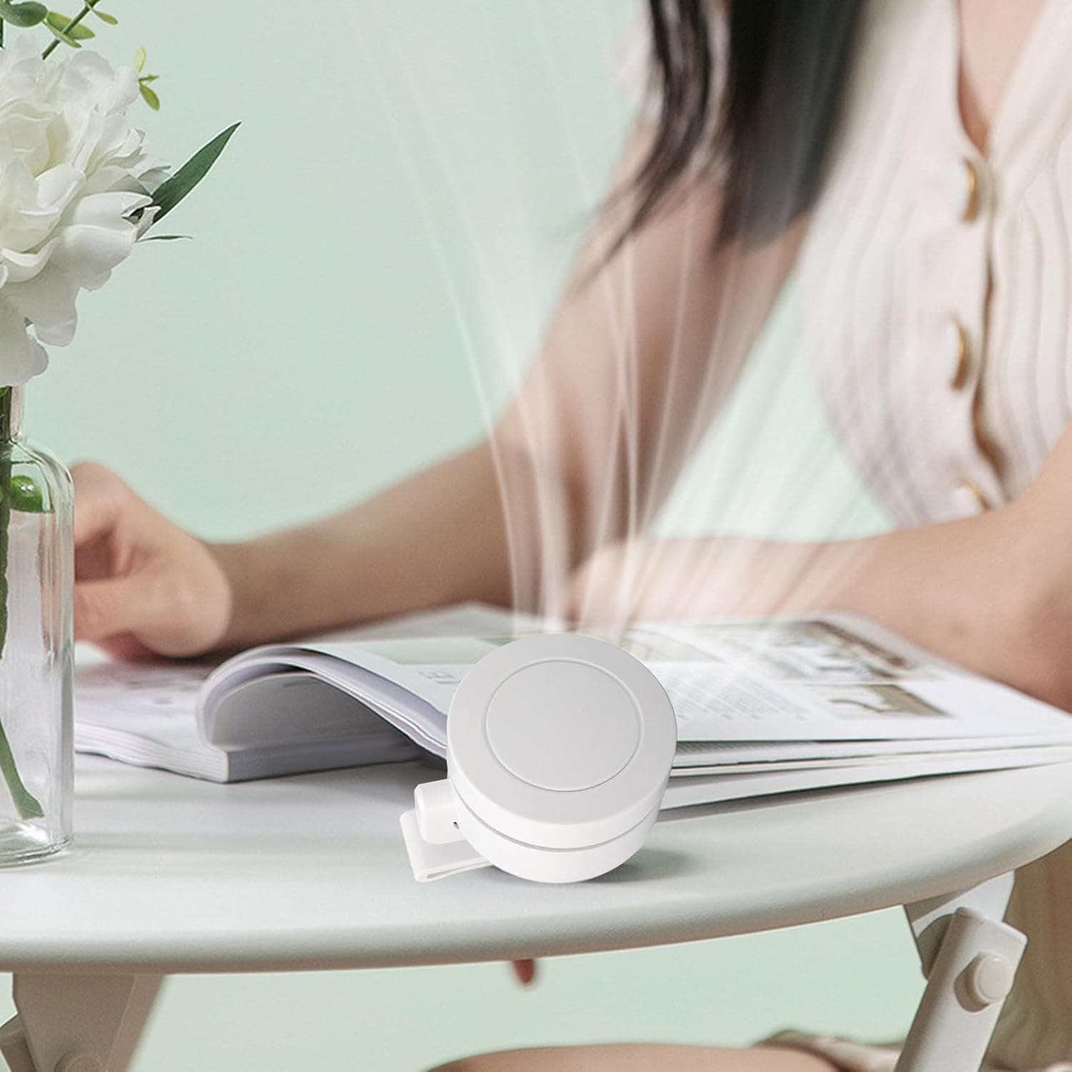 Mini Ventilateur Rechargeable USB-C Clip Orientable 360° avec 3 Vitesses - مروحة حزام صغيرة محمولة وبدون شفرات مع مشبك دوار - Vacance & Loisir - صورة 3