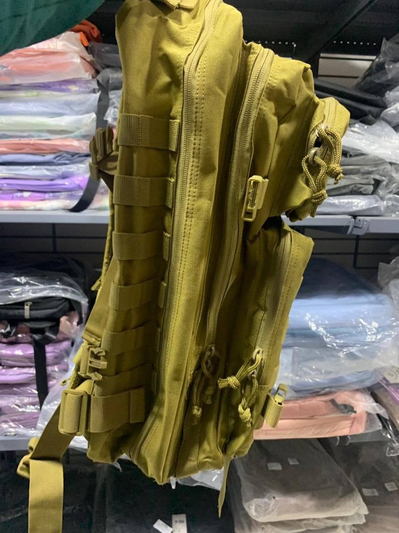 Sac à dos tactique 50L imperméable pour Randonnée , voyage, alpinisme, - Camping et Randonnée - صورة حقيقية 6