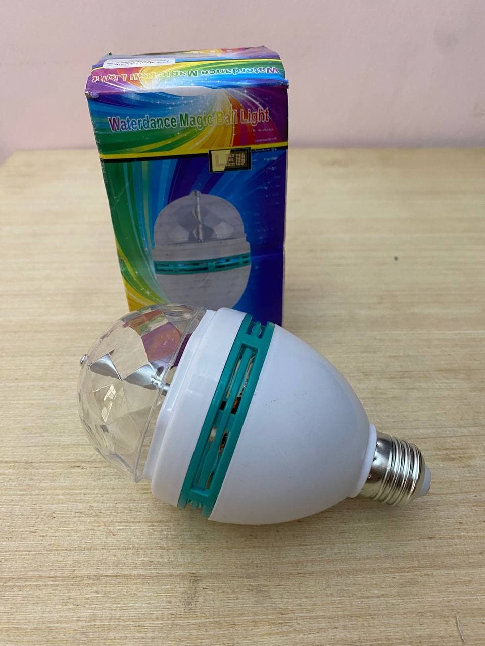 Lampe de scène rotative 360° Jeux De Lumière Multi Couleur Led Pour Fête - Électronique - صورة حقيقية 5