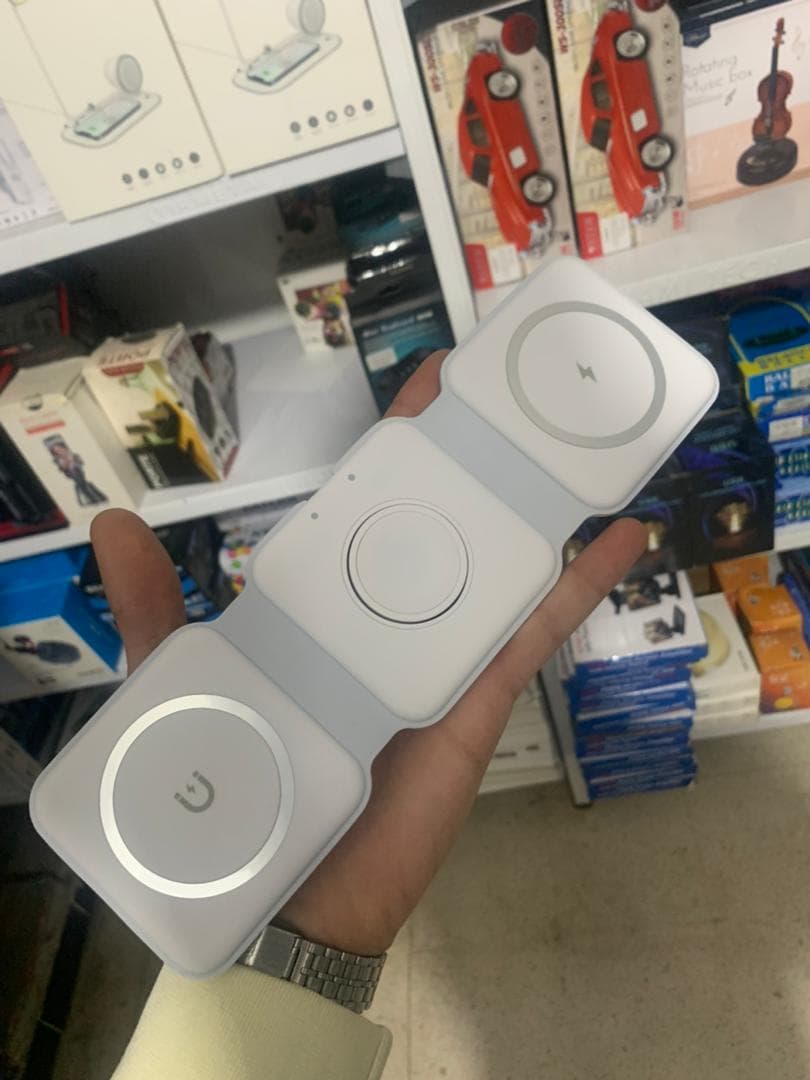Chargeur magnétique sans Fil 65W 3 en 1 Chargement Rapide - Électronique - صورة حقيقية 9