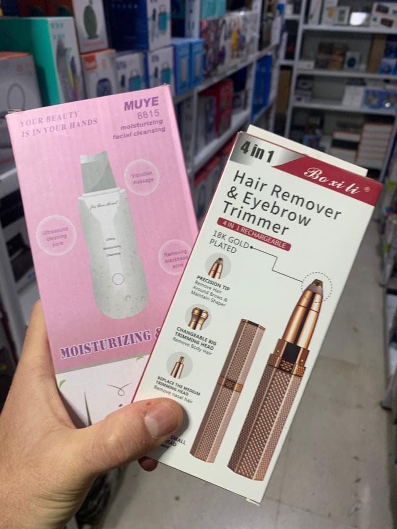 Pack de Beauté Appareil Ultrasonic purificateur points noir et Rasoir Electrique 4en1 - PACKS SPECIAL OFFERS - صورة حقيقية 6