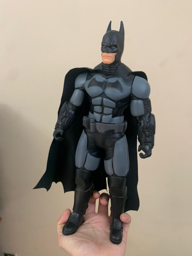 Figurine Géante Batman 30 cm en PVC Le Chevalier Noir à Collectionner - Jouet & Gaming - صورة حقيقية 5
