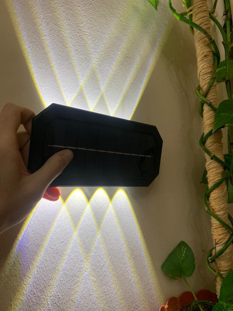 Lampe Solaire Murale 8LED avec Détection de Mouvement Auto 1Pcs - Maison - صورة حقيقية 5