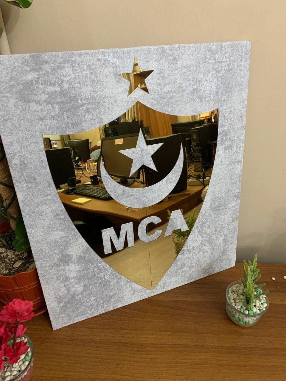 Cadre en Acrylique Effet Gold Miroir Motif Club MCA - Décoration - صورة حقيقية 8