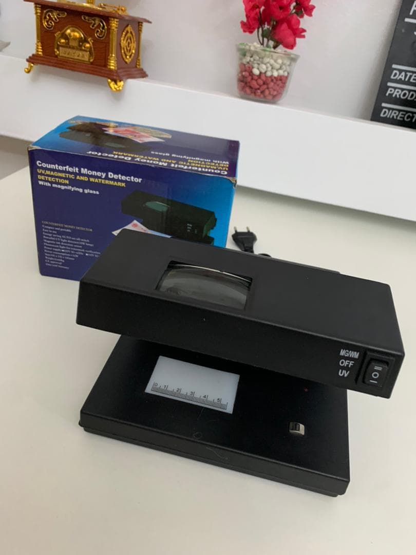 Détecteur de faux billets avec lumière UV bleue et blanche - Divers - صورة حقيقية 6
